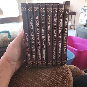 Webster's Comprehensive Desk Reference Library